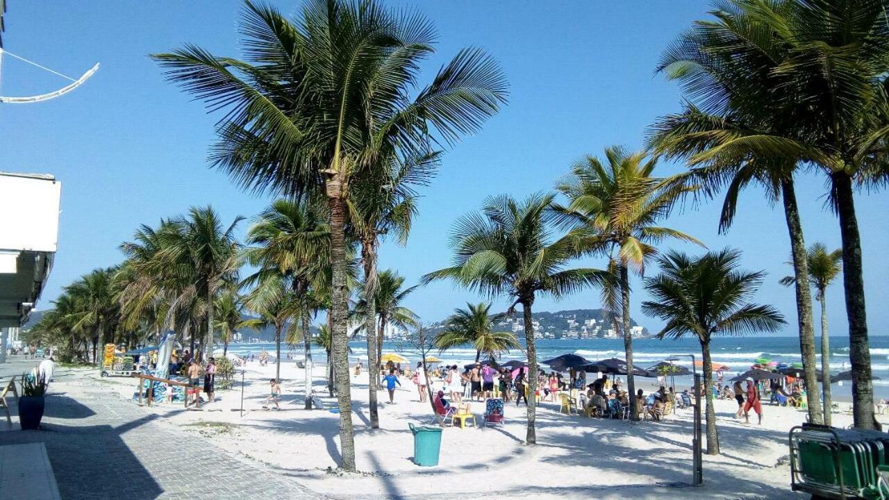 Apto Praia Da Enseada 4 Pessoas グァルジャー エクステリア 写真